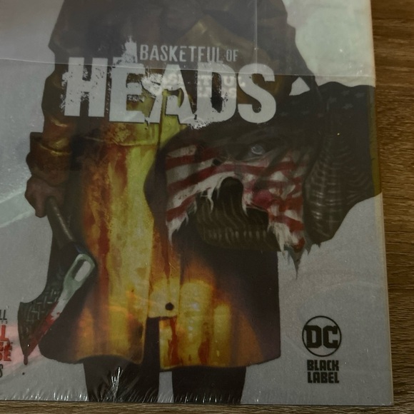 Basketful of Heads Hardcover Book Joe Hill DC Hill House Comics DC Black Label - Picture 2 of 7